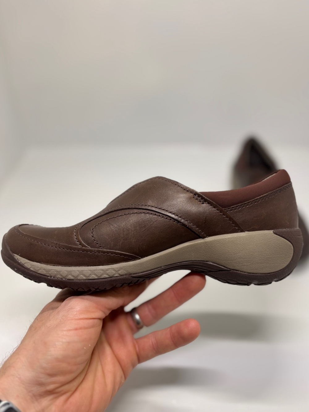 Merrell Women’s Espresso Brown Leather Slip-On Comfort Shoes Air Cushion Size 5 - Picture 6 of 13
